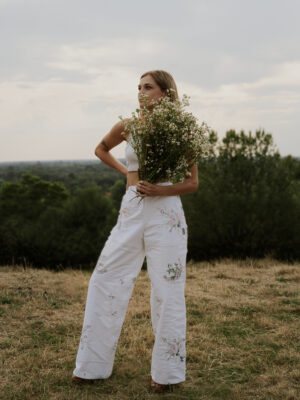 Spodnie wide leg z kwiatowym haftem [M/L]